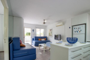 Walk to the beach 2-bed apt